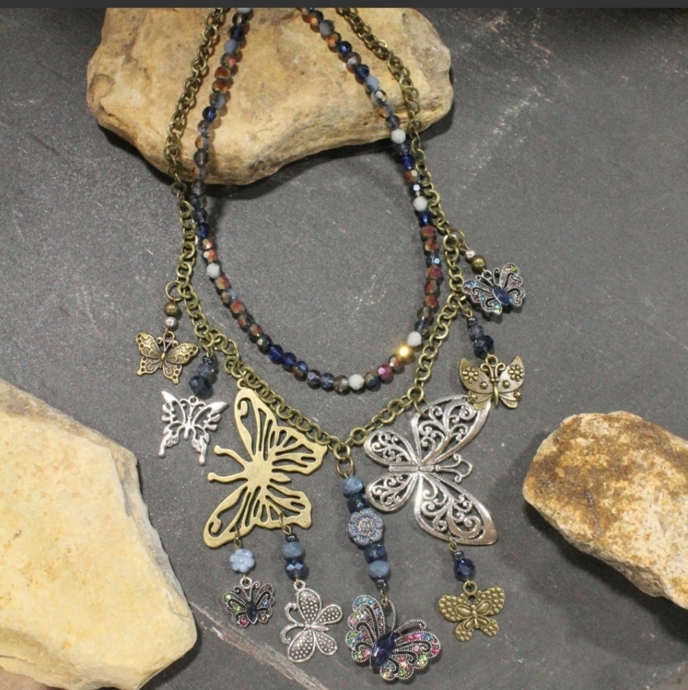 ✨PRICE DROP✨1 LEFT✨Flutter & Fly Charm Necklace Multi-color Crystal Butterflies